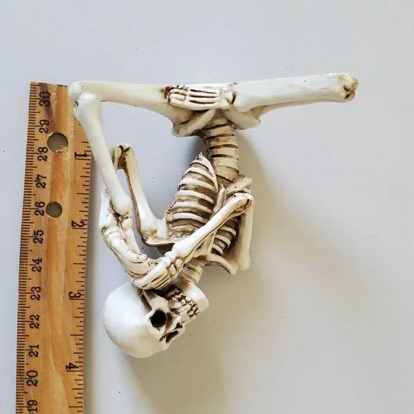 Halloween Yoga Skeleton Figurines Decorations Zen Poses Resin Set of 4 New - Picture 5 of 16